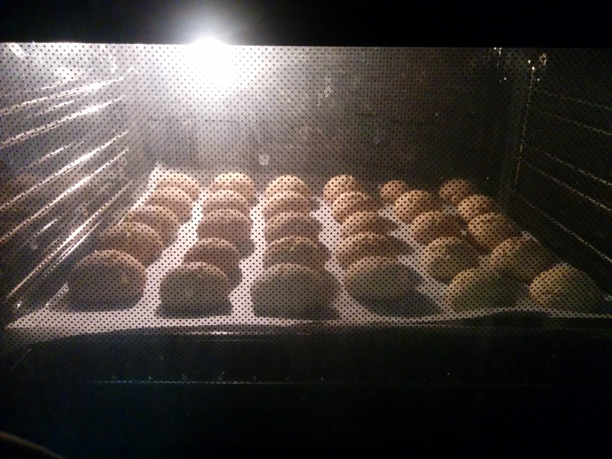 Меденки в фурната